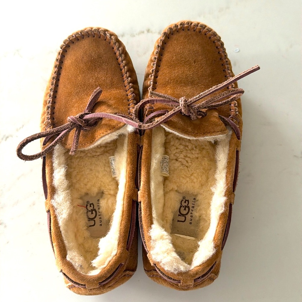 UGG slipper shoes